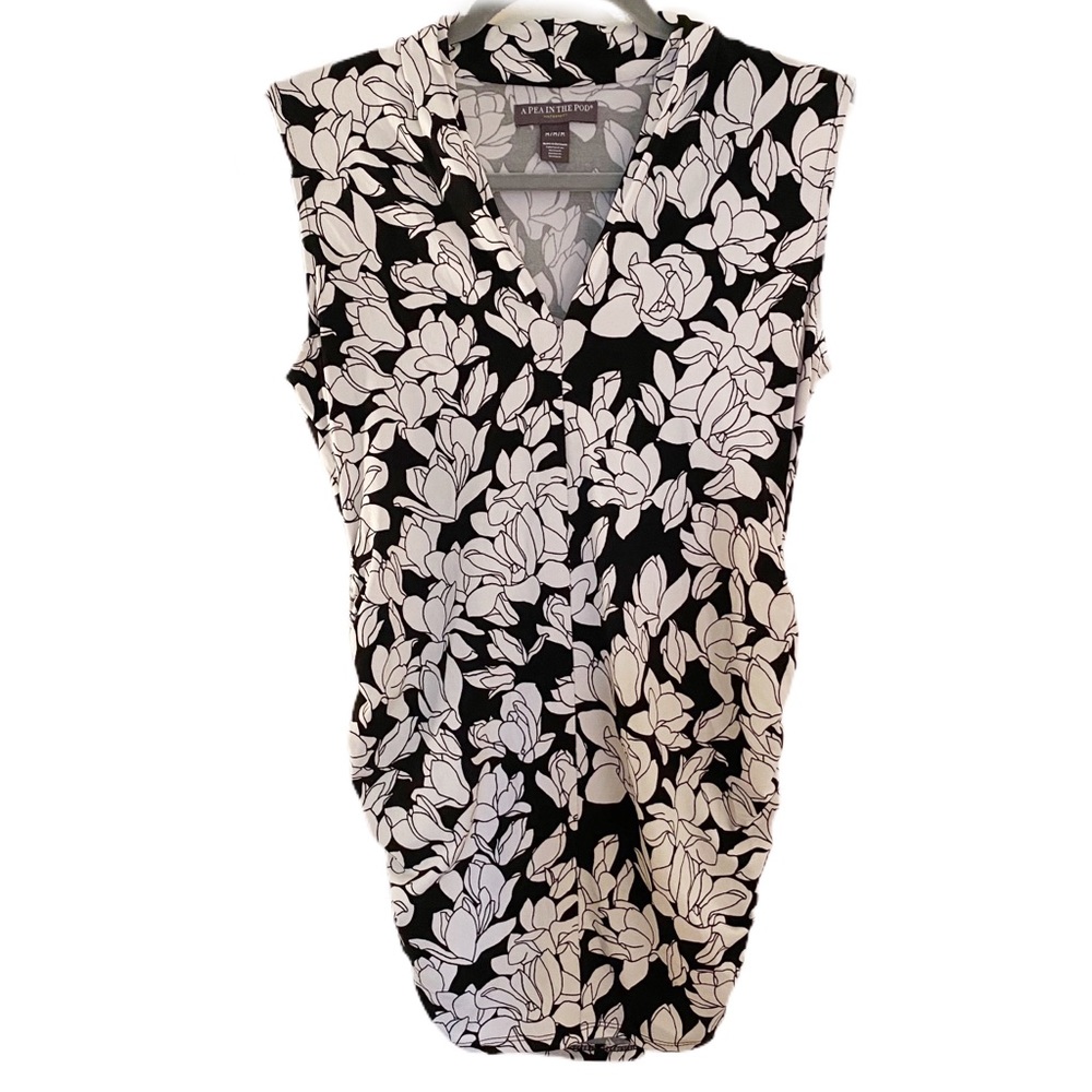 A Pea in the Pod Black and White Maternity Shirt M